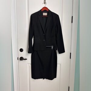 Banana Republic Classic Women's Black Two-Piece Suit Jacket & Skirt - Size 8